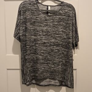 Kensie Women's Black and Gray Top